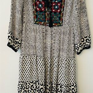 John Mark Geometric Patterned Top in Black and White